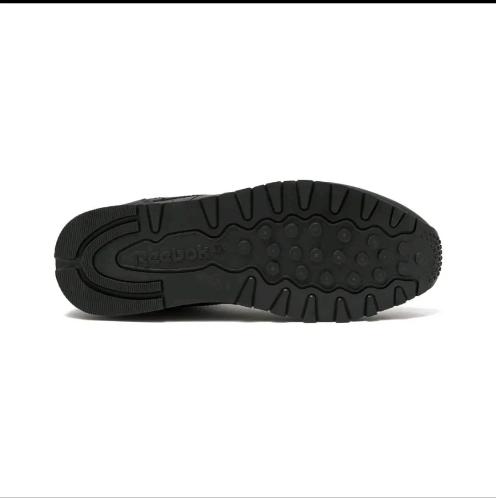 Reebok Men's Classic Leather Tennis Sneakers Core Black/Core Black/Pure Grey5